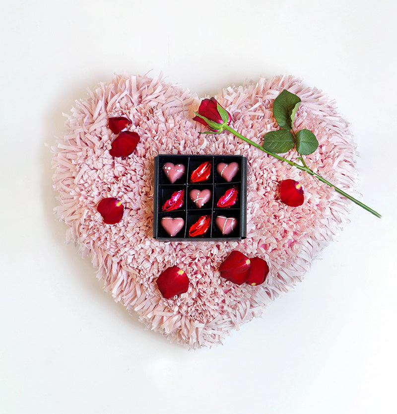 valentine's day chocolate box, ideal for your loved ones